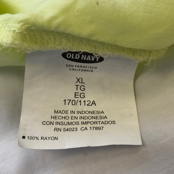 🎉HP🎉 Old Navy XL V-neck Tank Top - Picture 5 of 6